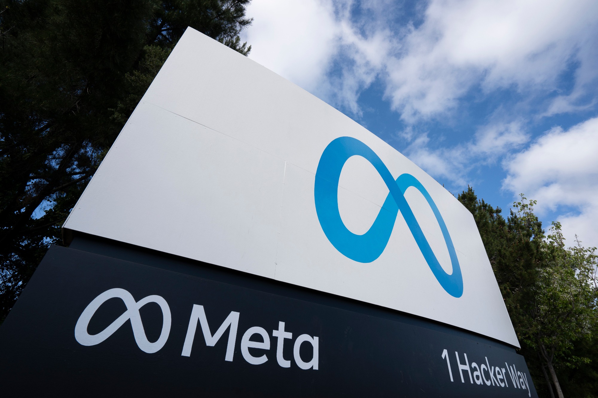 Meta headquarters in Menlo Park, CA. — Picture from niemanlab.org